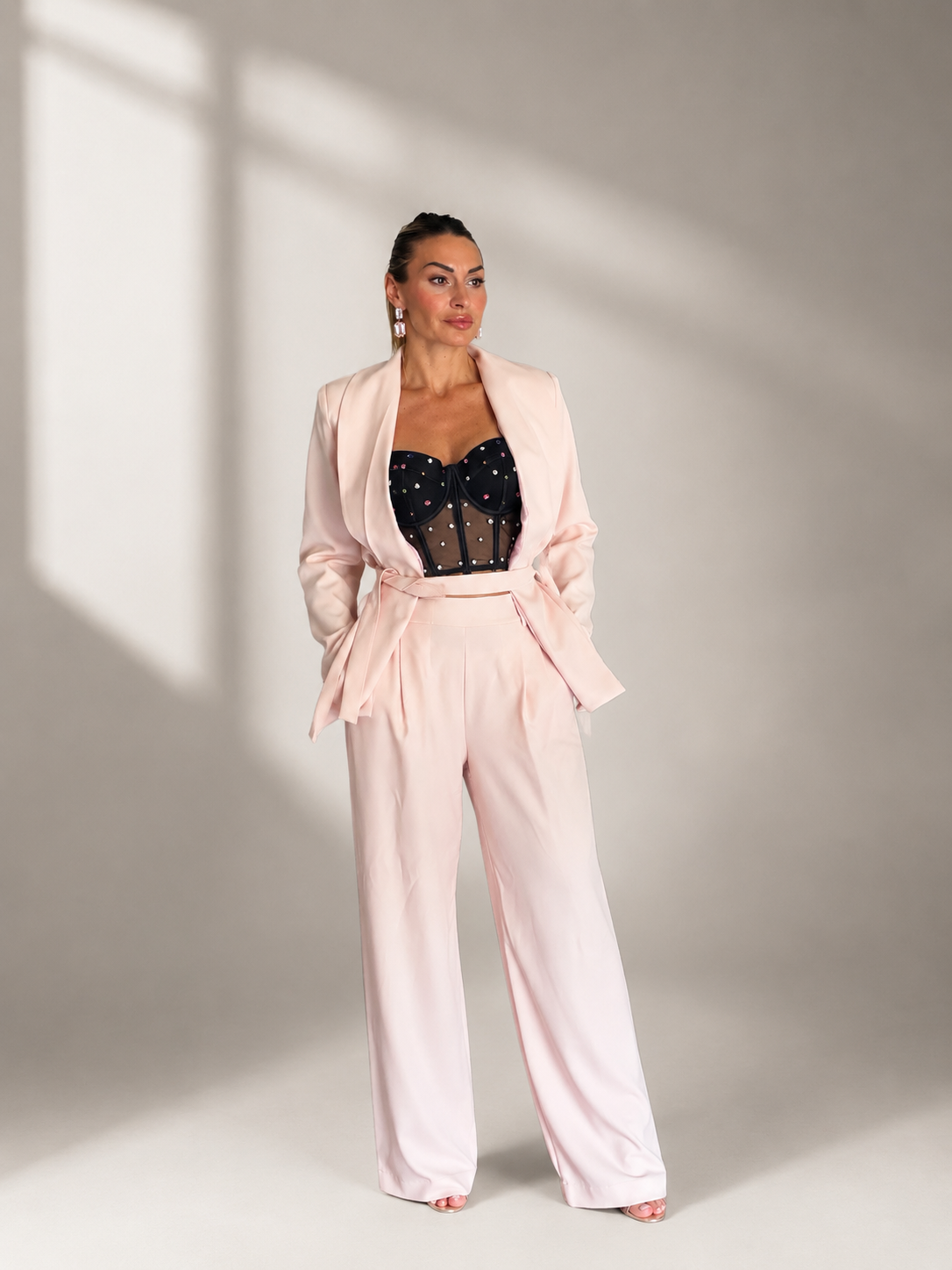 Completo giacca pantalone rosa cipria donna
